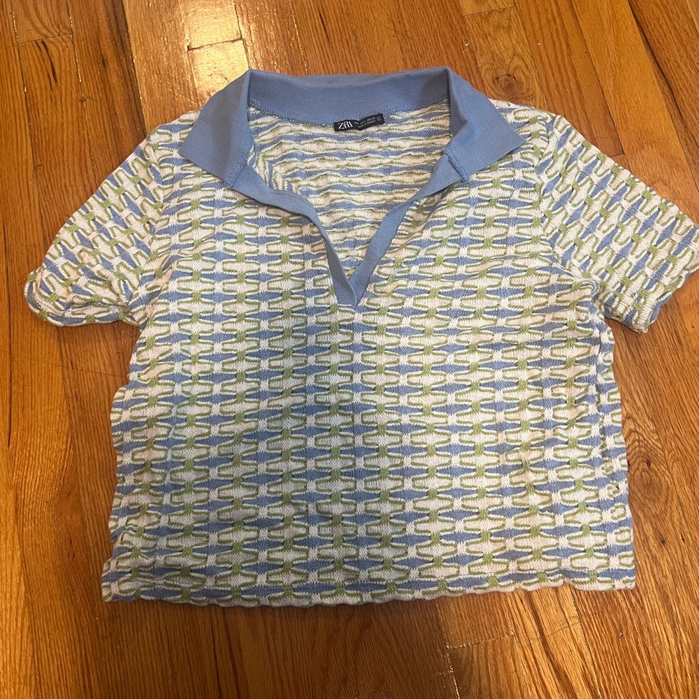 Zara size S knit retro inspired shirt. Barely worn